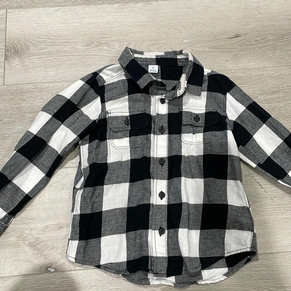 Old Navy, long sleeve dress shirt button up size 5T